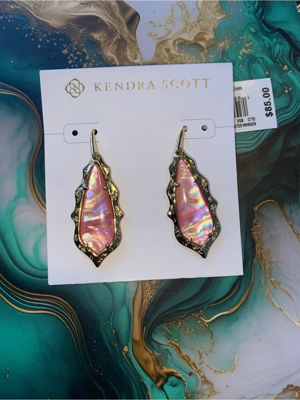BNWT Kendra Scott Adriana Scallop Frame Gold Drop in Light Pink Iridescent Ablon
